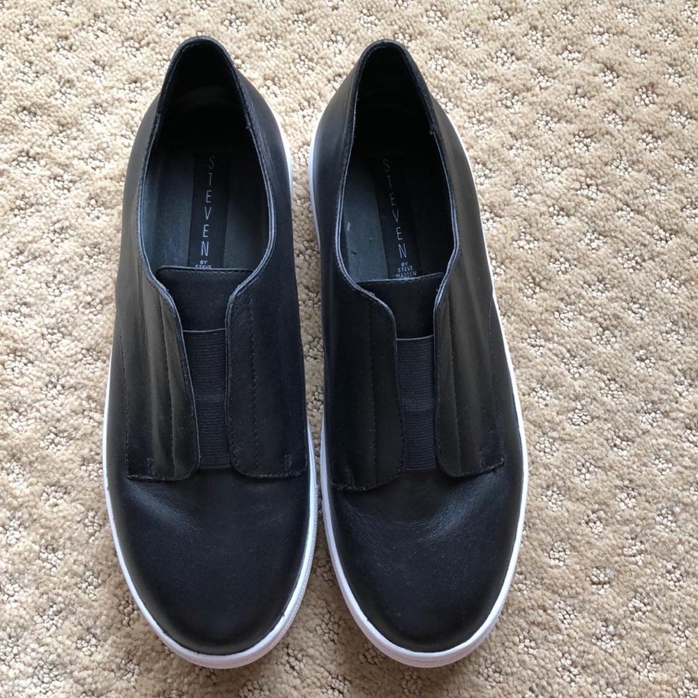 COPY - Steve Madden slip on leather sneakers